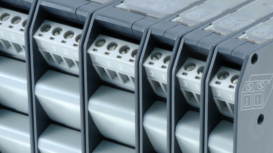 Safety Relays, applications and advantages